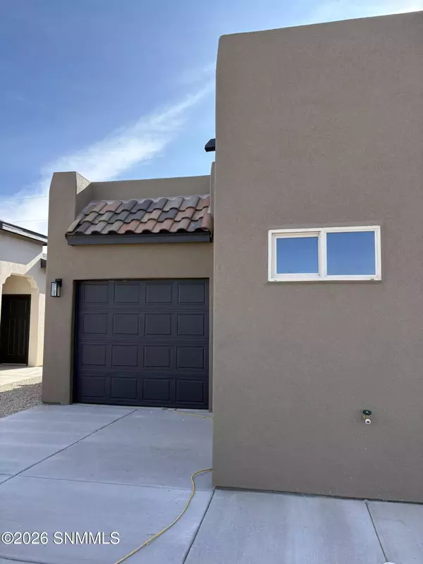 1097 Chitamacha RD, Las Cruces, NM 88007