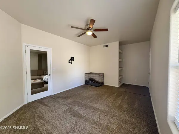 1231 Gunsight Peak DR, Las Cruces, NM 88012