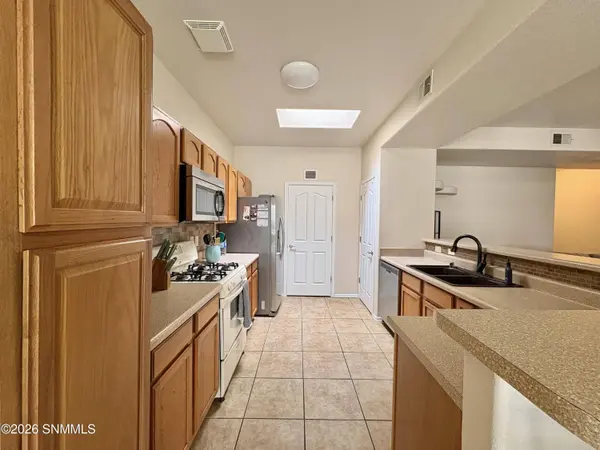 1231 Gunsight Peak DR, Las Cruces, NM 88012