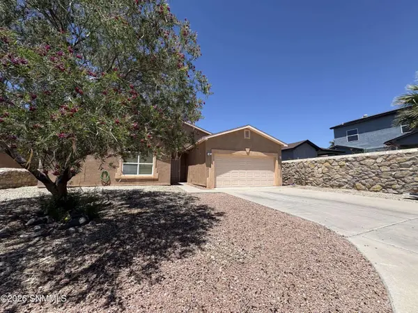 1231 Gunsight Peak DR, Las Cruces, NM 88012