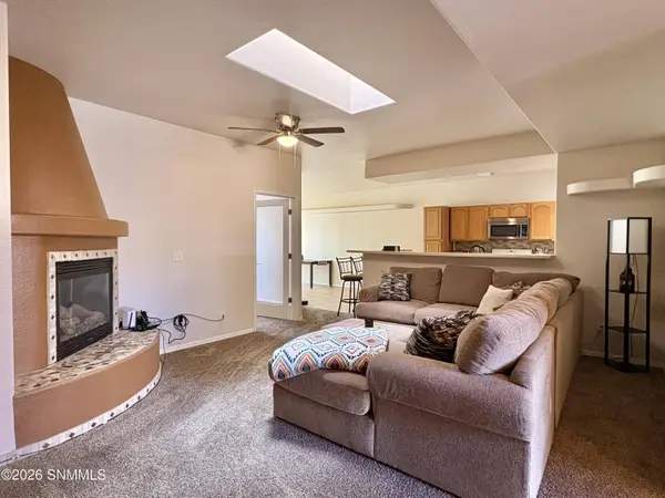 1231 Gunsight Peak DR, Las Cruces, NM 88012