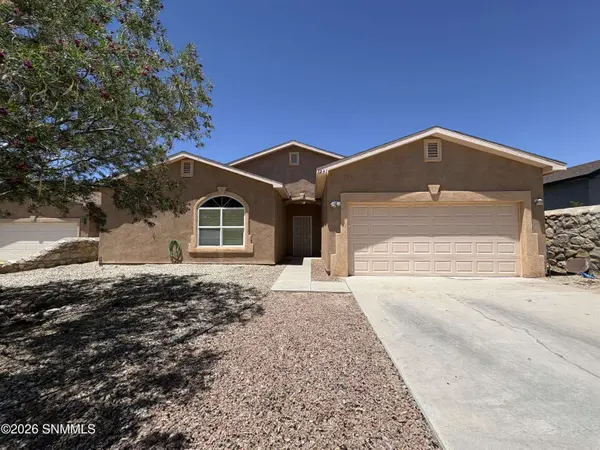 1231 Gunsight Peak DR, Las Cruces, NM 88012