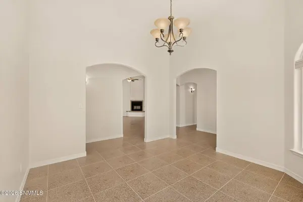 2933 E Springs RD, Las Cruces, NM 88011