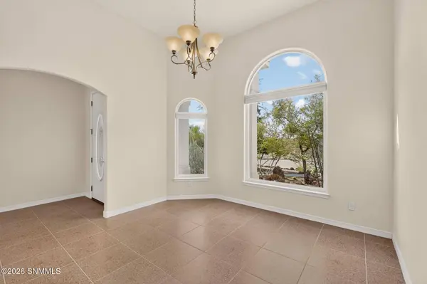 2933 E Springs RD, Las Cruces, NM 88011