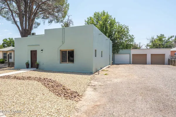 215 W Greening AVE, Las Cruces, NM 88005