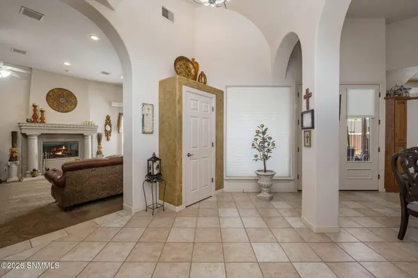 682 Stone Canyon DR, Las Cruces, NM 88011