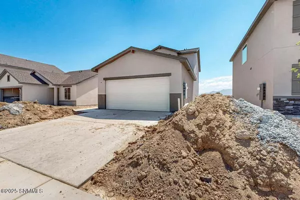 2074 Meteor DR, Las Cruces, NM 88012