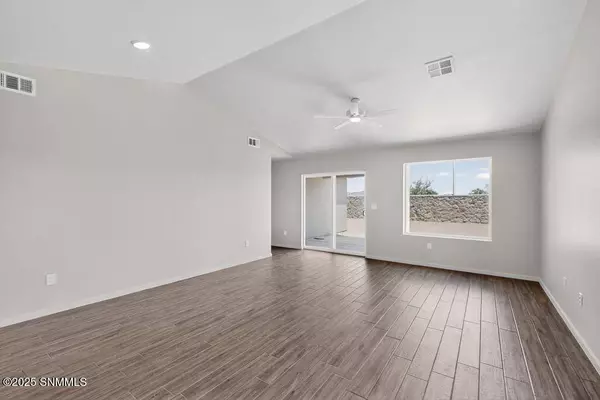 3085 San Jenaro DR, Las Cruces, NM 88012