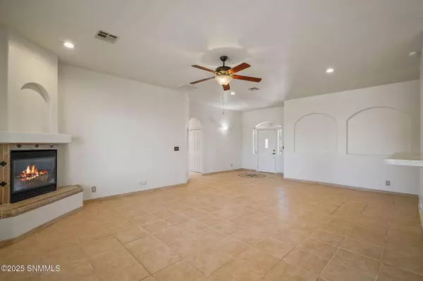 4388 Calle De Nubes, Las Cruces, NM 88012