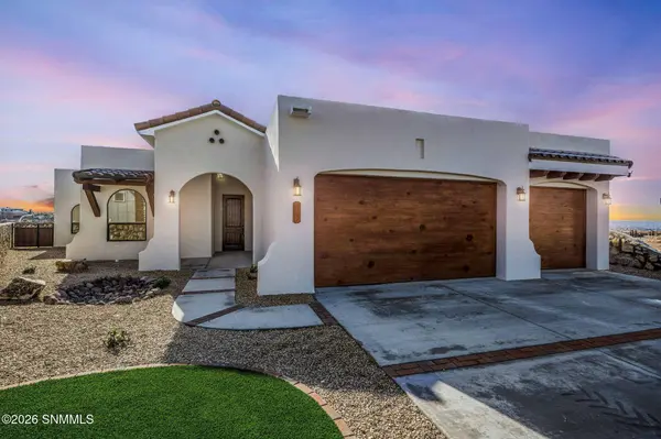 2850 Kuehne LN, Las Cruces, NM 88011