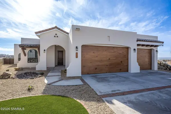 2850 Kuehne LN, Las Cruces, NM 88011