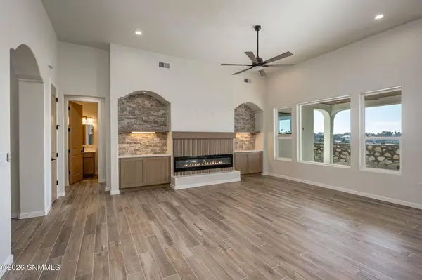 2850 Kuehne LN, Las Cruces, NM 88011