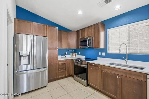 2502 Candlewood CIR, Las Cruces, NM 88011