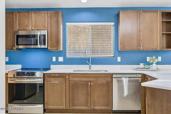 2502 Candlewood CIR, Las Cruces, NM 88011