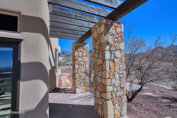 5098 Ventana View RD, Las Cruces, NM 88011