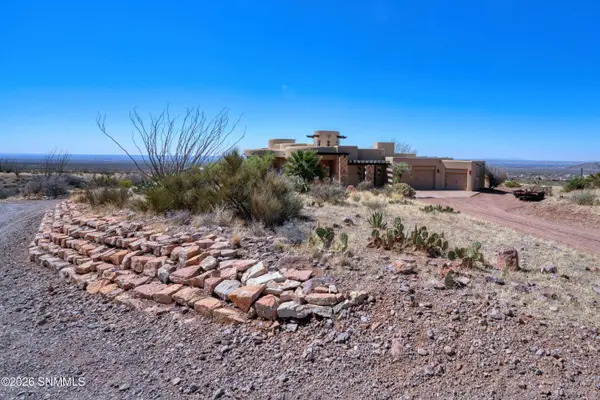 5098 Ventana View RD, Las Cruces, NM 88011