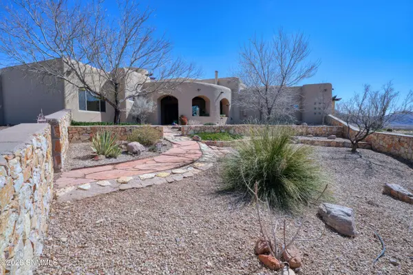 5098 Ventana View RD, Las Cruces, NM 88011