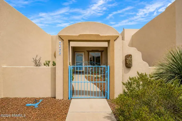 4300 Diamondback DR, Las Cruces, NM 88011