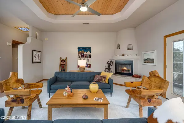 4300 Diamondback DR, Las Cruces, NM 88011