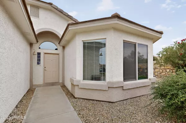 2502 Candlewood CIR, Las Cruces, NM 88011