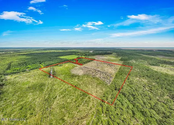 2 Bayou Cumbest Road, Moss Point, MS 39562