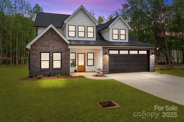 1176 Greenheather DR, Salisbury, NC 28147