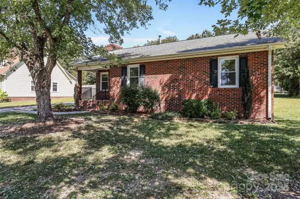 2211 Medlin CT, Kannapolis, NC 28083