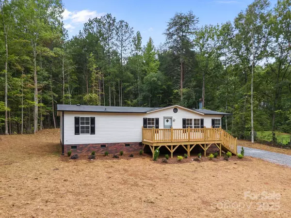 302 Forest Winds DR, Salisbury, NC 28144