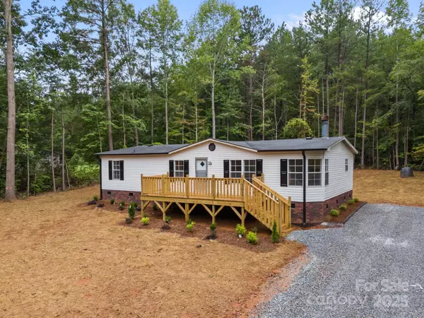 302 Forest Winds DR, Salisbury, NC 28144