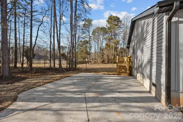 2220 Mooresville RD, Salisbury, NC 28147