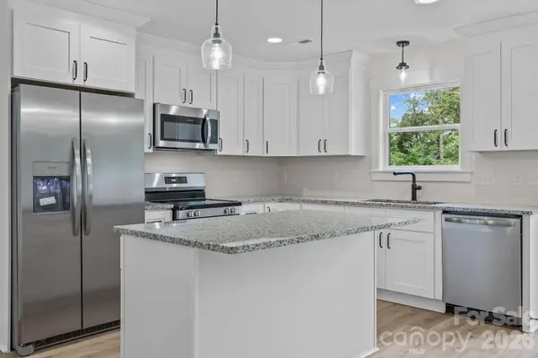 135 Castleview RD, Salisbury, NC 28146