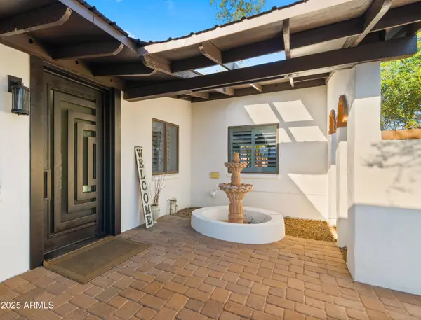 4040 E BECKER Lane, Phoenix, AZ 85028