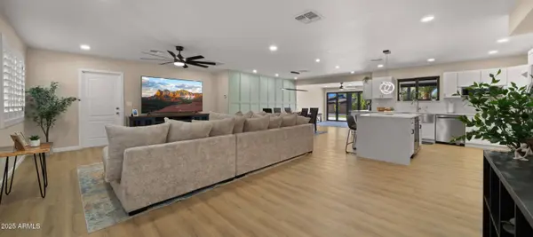 4040 E BECKER Lane, Phoenix, AZ 85028
