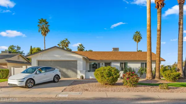 5936 E EVERETT Drive, Scottsdale, AZ 85254