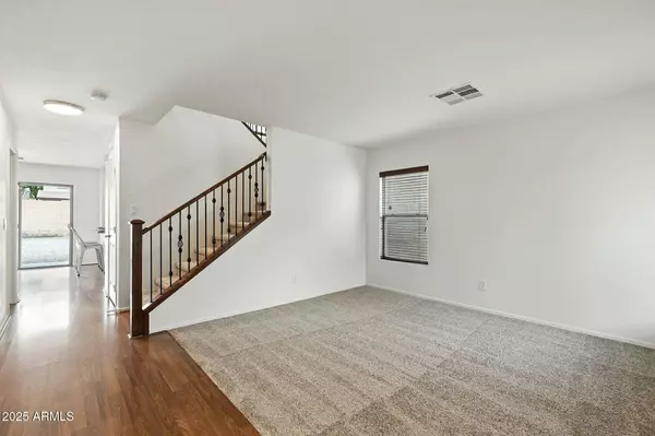 2340 W Barwick Drive, Phoenix, AZ 85085