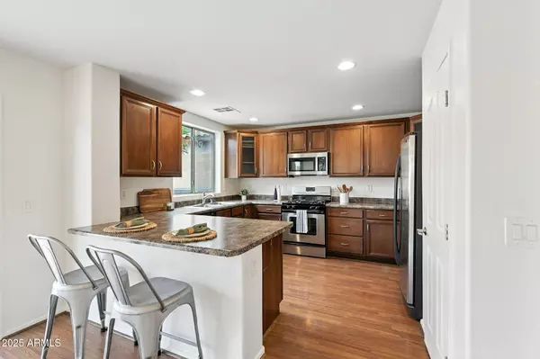 2340 W Barwick Drive, Phoenix, AZ 85085