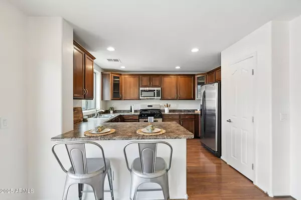 2340 W Barwick Drive, Phoenix, AZ 85085