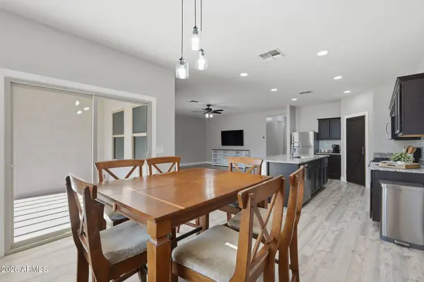 4547 W Foldwing Drive, San Tan Valley, AZ 85144