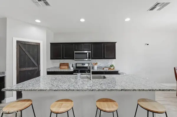 4547 W Foldwing Drive, San Tan Valley, AZ 85144