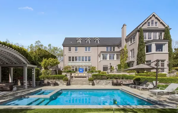 feature image of What Luxury Real Estate Trends Are Shaping the Bay Area Right Now?