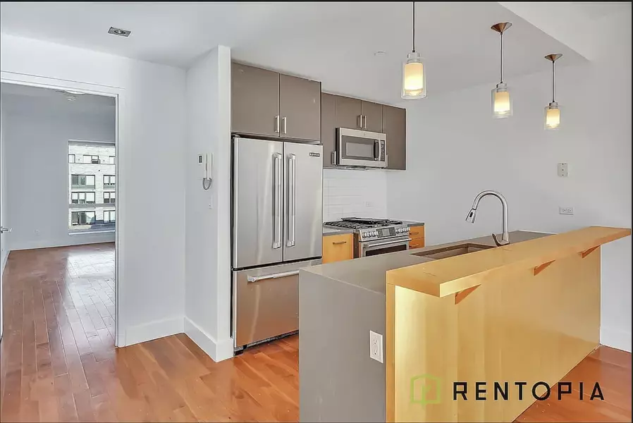 63 Roebling St #3a, Brooklyn, NY 11211-2231