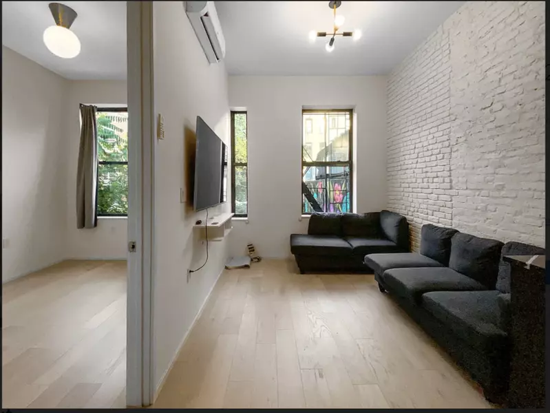 303 Bedford Ave #2, Brooklyn, NY 11211-5992