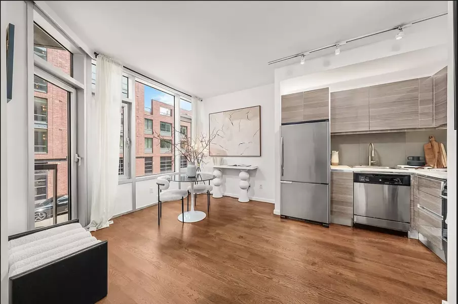 40 N 4th St #5e, Brooklyn, NY 11249-3276