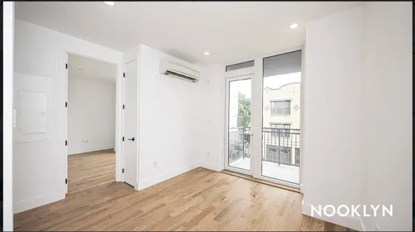 224 N 7th St #502, Brooklyn, NY 11211-1274