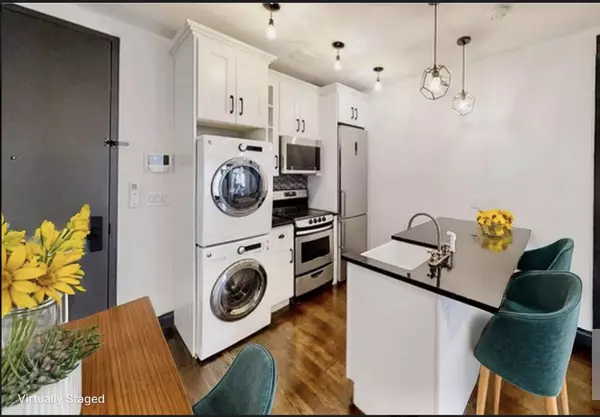 Brooklyn, NY 11249-2992,119 Kent Ave #2RL