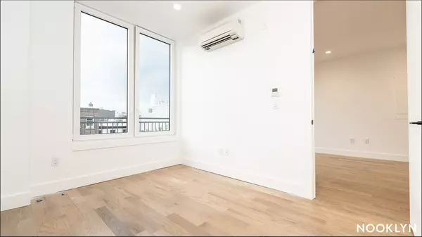 Brooklyn, NY 11211-3128,228 N 7th St #400