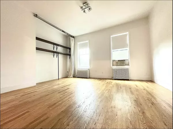 Brooklyn, NY 11222-2907,141 McGuinness Blvd #2