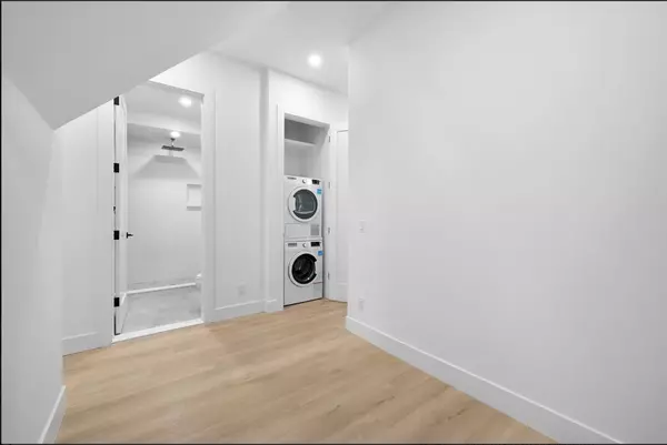 Brooklyn, NY 11249-1976,154 N 9th St #1