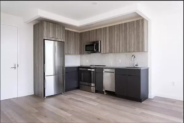 Brooklyn, NY 11222-7972,1000 Lorimer St #412