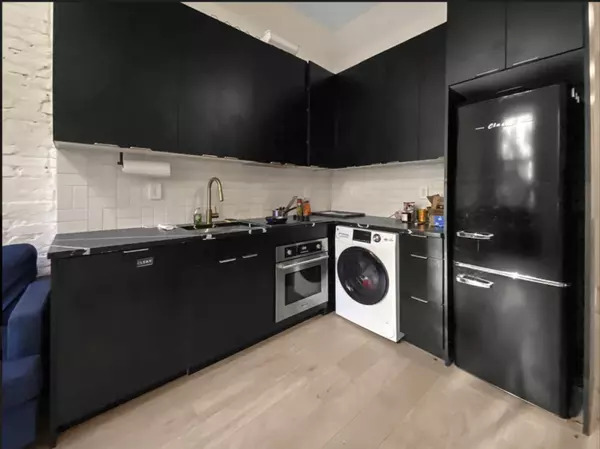 Brooklyn, NY 11211-5992,303 Bedford Ave #2